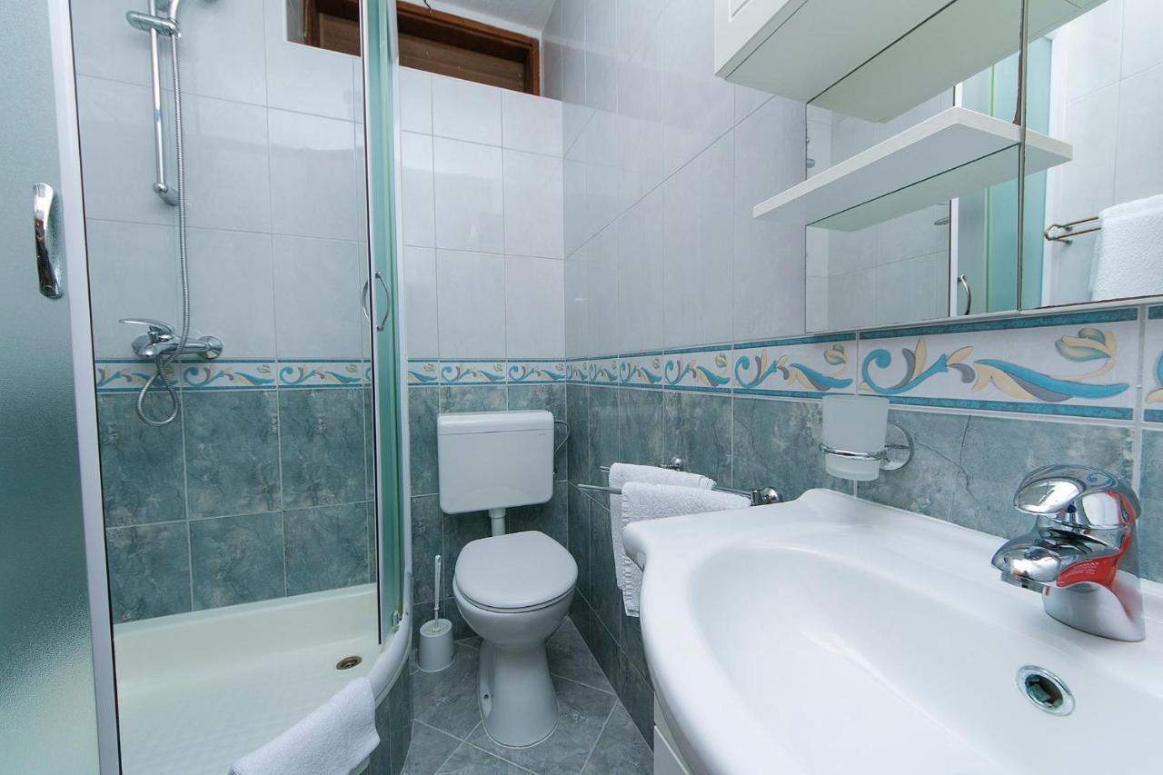 By The Sea Brela, Makarska - 20778 Apartma